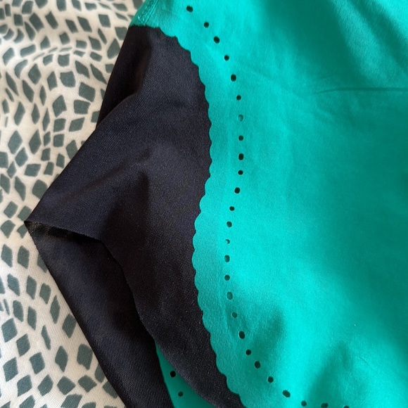 Lululemon Smooth Stride Short - Picture 4 of 10